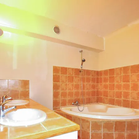 Hébergement de vacances Maison Piscine Proche
