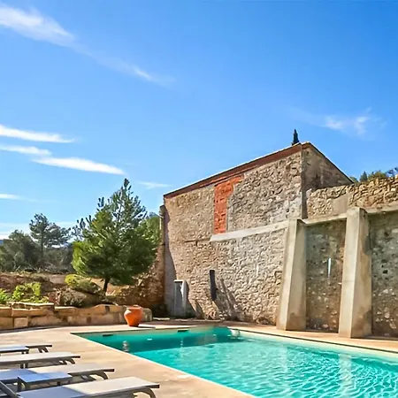 Maison Piscine Proche Hébergement de vacances *