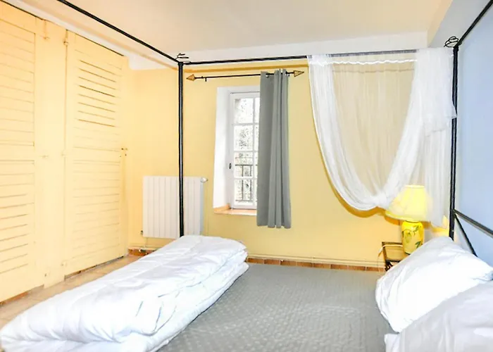 Holiday home Maison Piscine Proche *