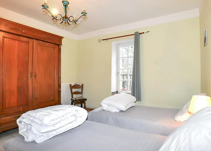 Maison Piscine Proche Holiday home